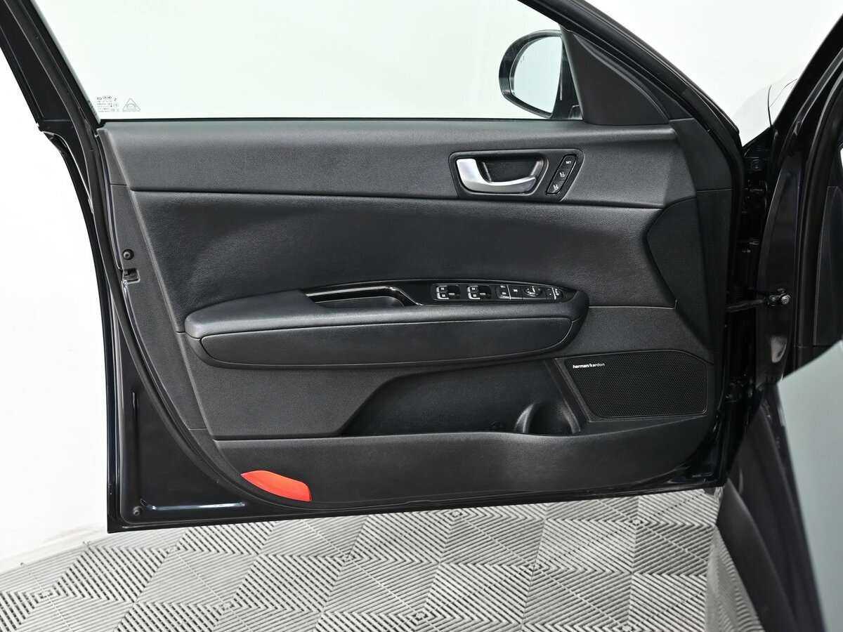 Б/У Киа Оптима 2018 года. Фото: #9