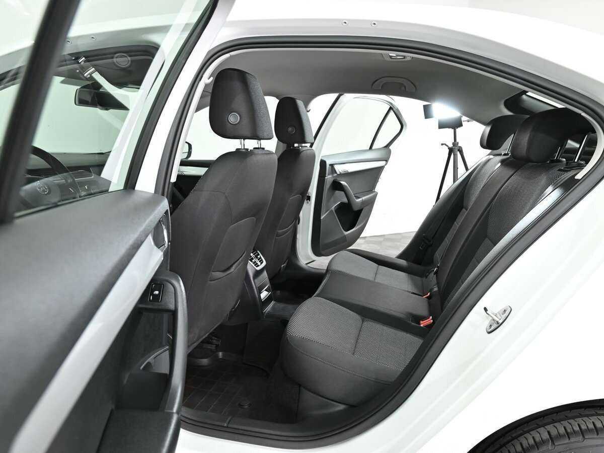 Б/У Шкода Октавия 2016 года. Фото: #5