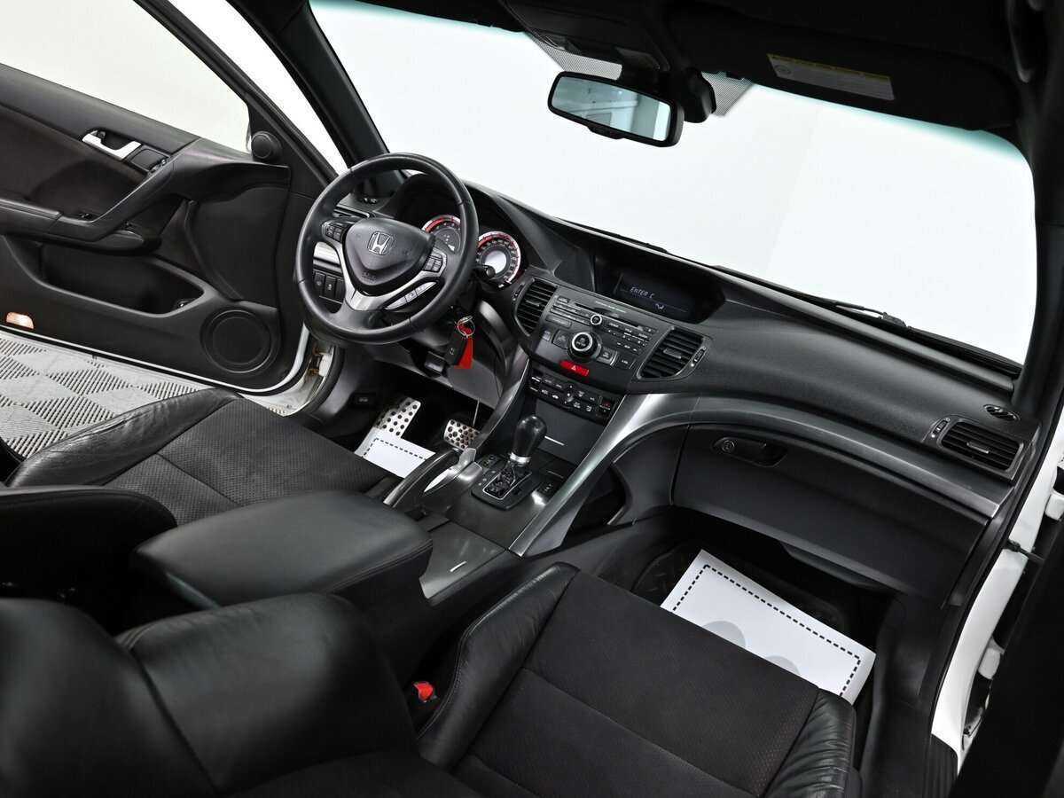 Honda Accord 2012 года с пробегом. Фото: #5