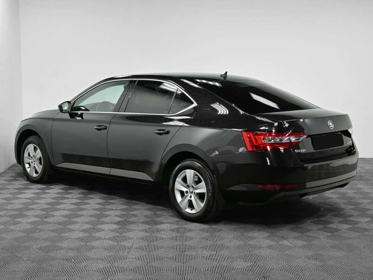 Б/У Шкода Суперб 2016 года. Фото: #3