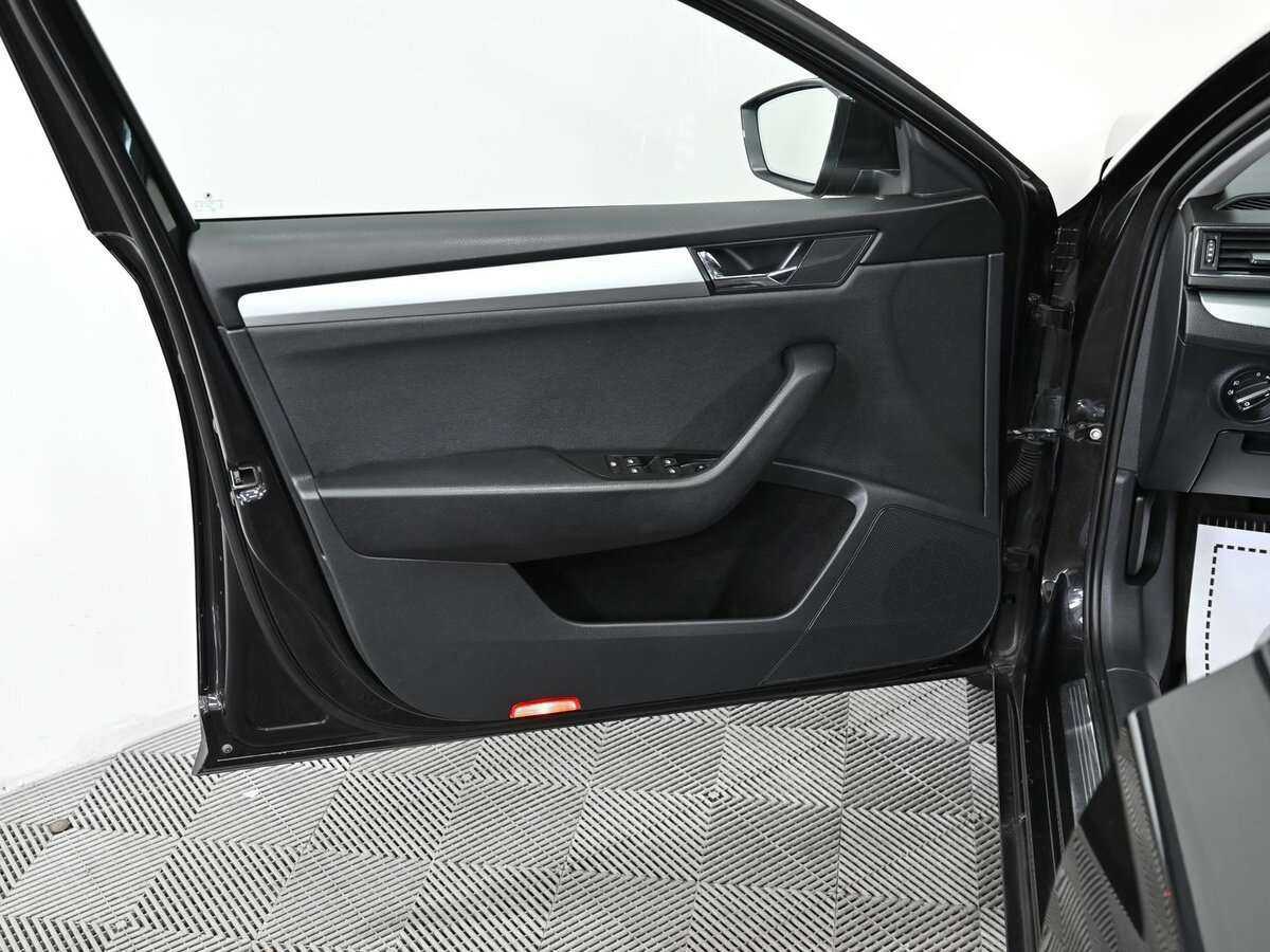 Б/У Шкода Суперб 2016 года. Фото: #7