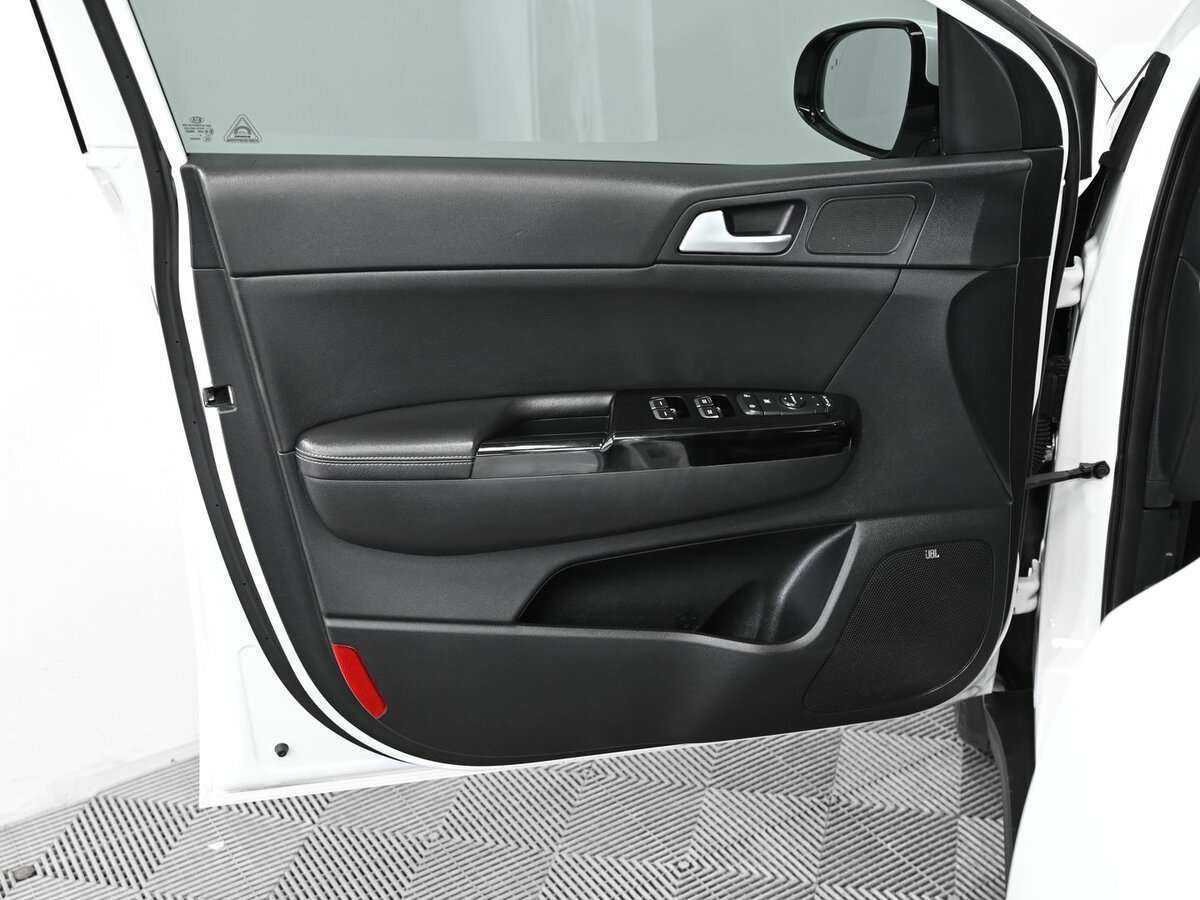 Б/У Киа Спортейдж 2017 года. Фото: #10