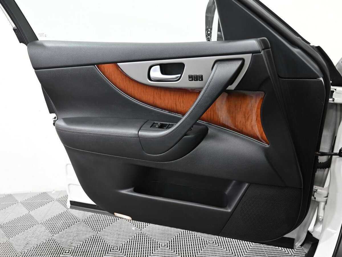 Infiniti FX 2012 года с пробегом. Фото: #8