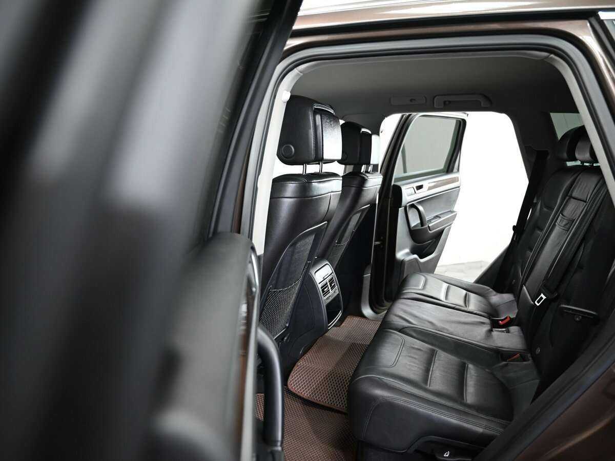 Б/У Фольксваген Туарег 2013 года. Фото: #15