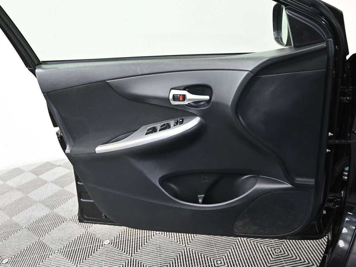 Б/У Тойота Королла 2013 года. Фото: #6