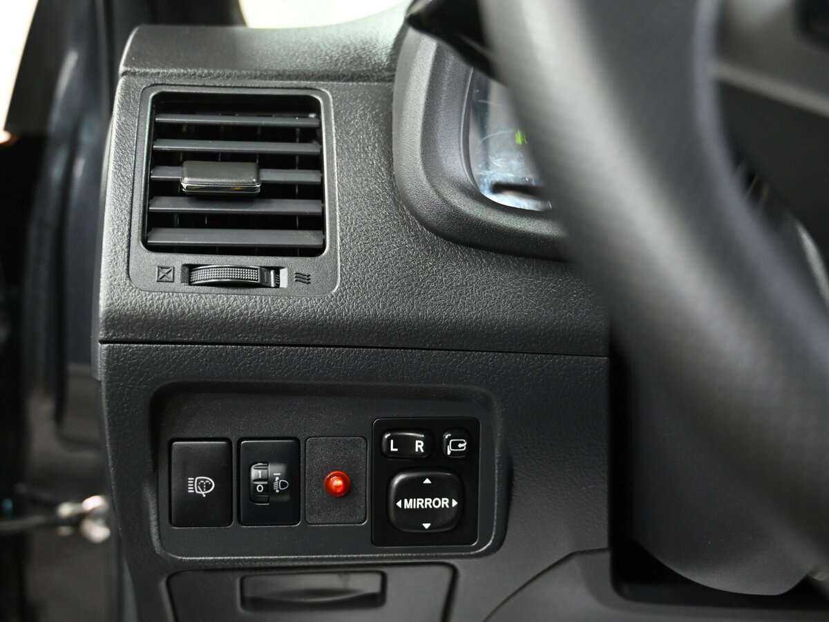 Б/У Тойота Королла 2013 года. Фото: #9