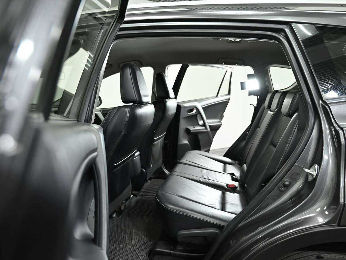 Б/У Тойота Рав4 2013 года. Фото: #5