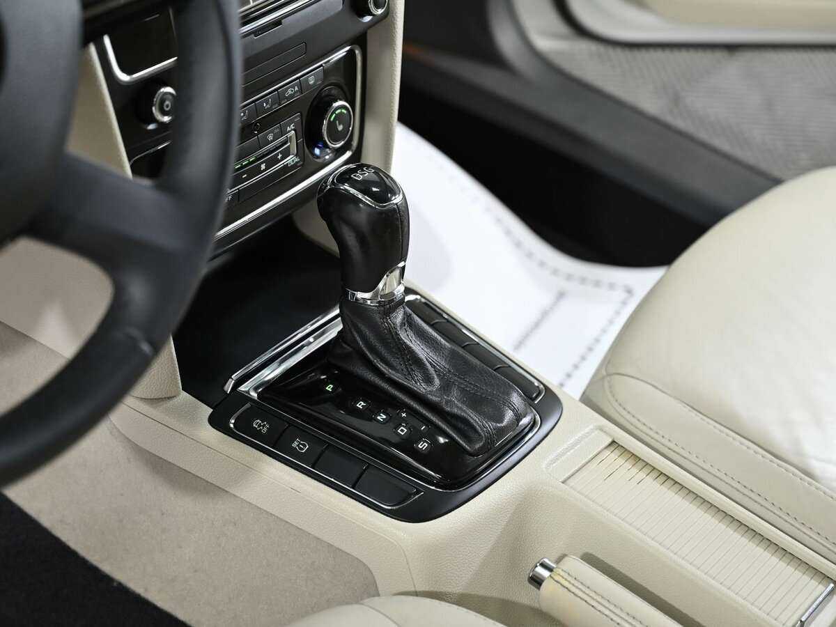 Б/У Шкода Суперб 2013 года. Фото: #13