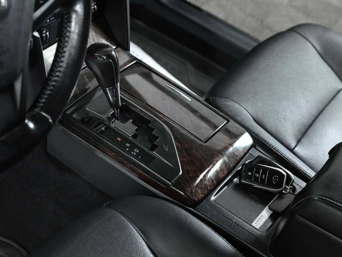 Б/У Тойота Камри 2015 года. Фото: #11