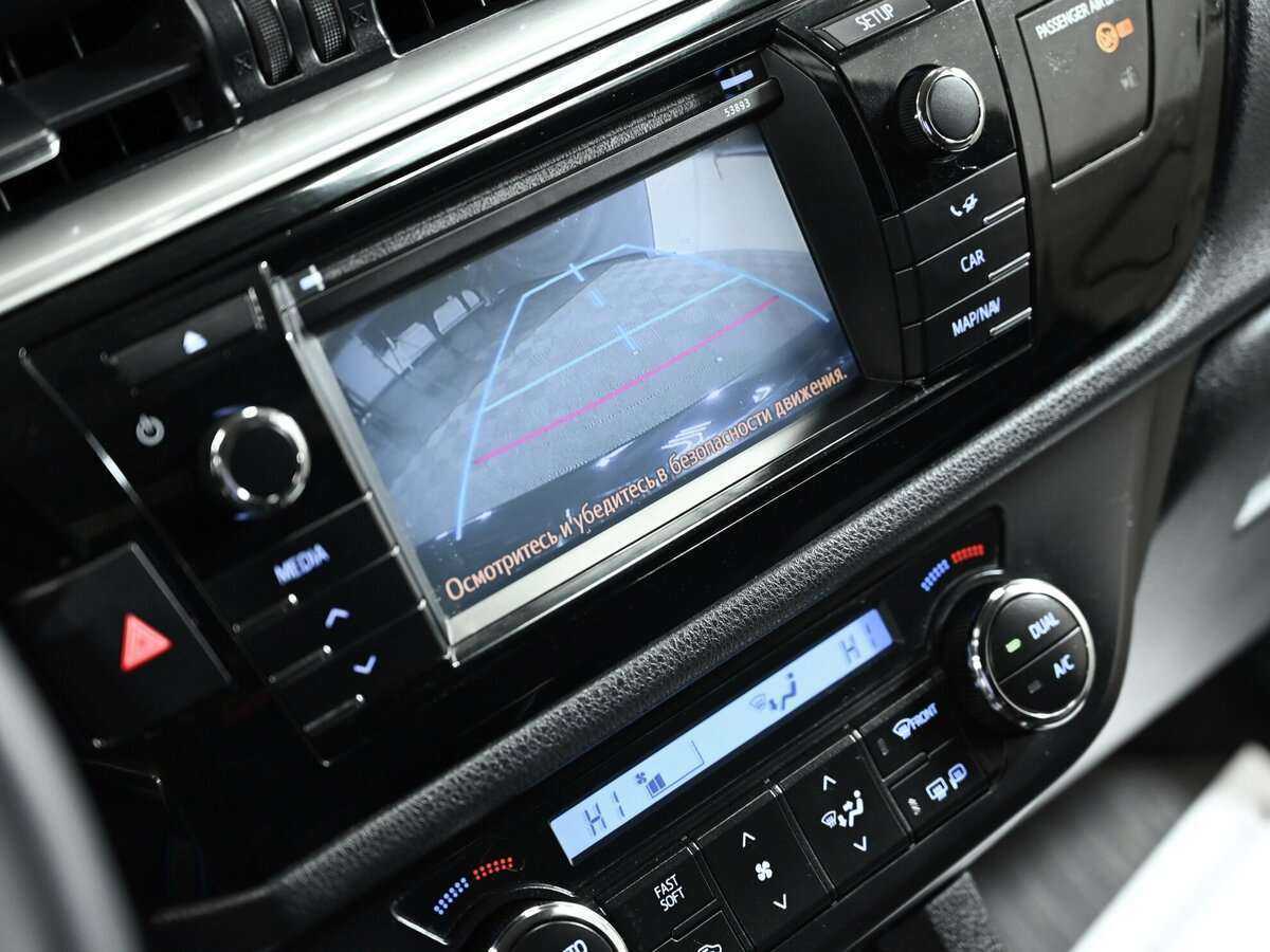 Б/У Тойота Королла 2015 года. Фото: #10