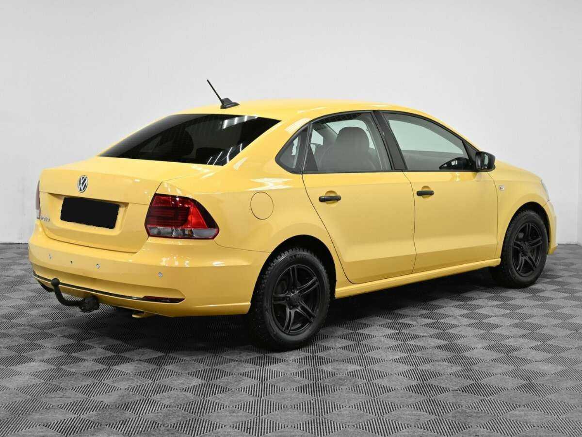 Б/У Фольксваген Поло 2017 года. Фото: #1