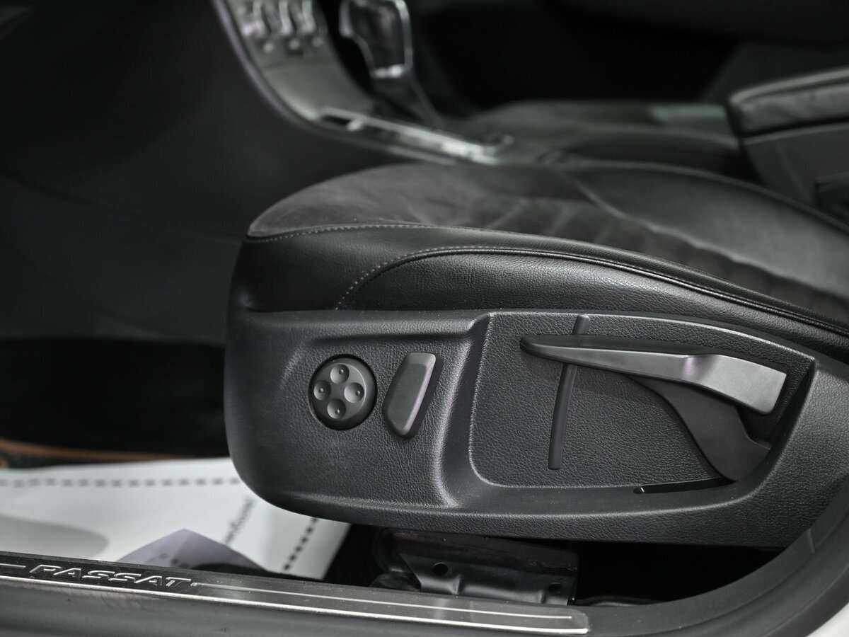 Б/У Фольксваген Пассат 2013 года. Фото: #9