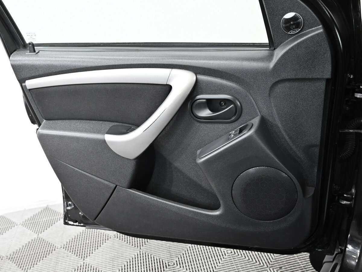 Б/У Рено Дастер 2014 года. Фото: #7