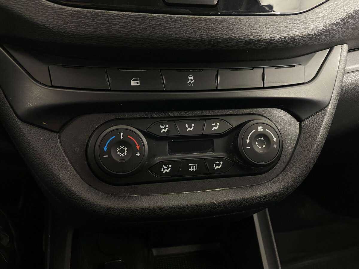 Lada (ВАЗ) Vesta 2021 года с пробегом. Фото: #12