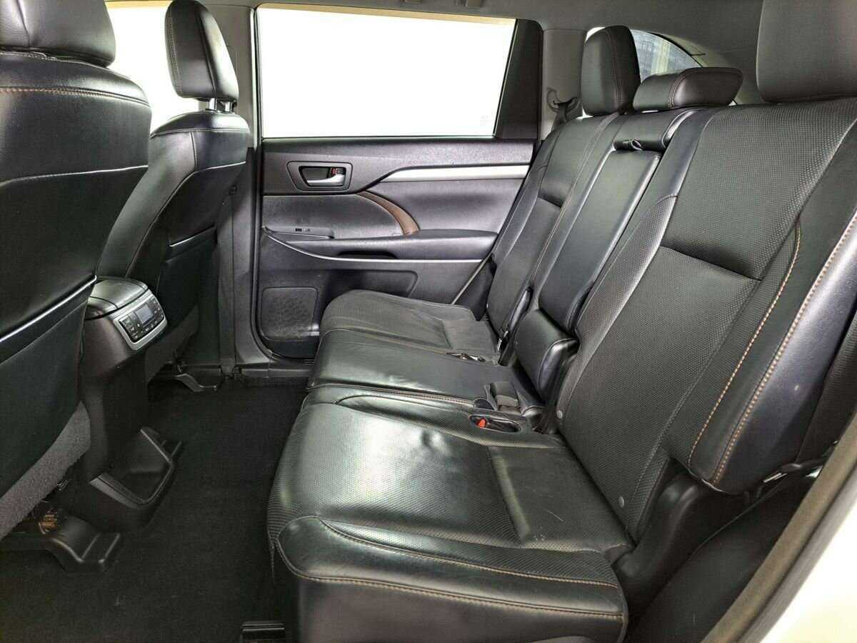 Toyota Highlander 2014 года с пробегом. Фото: #9