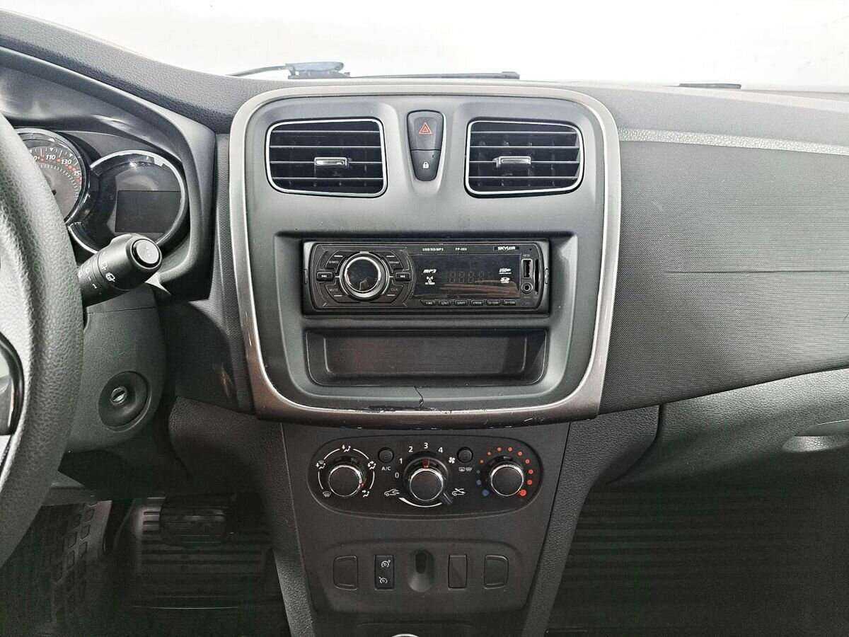 Renault Sandero 2016 года с пробегом. Фото: #11