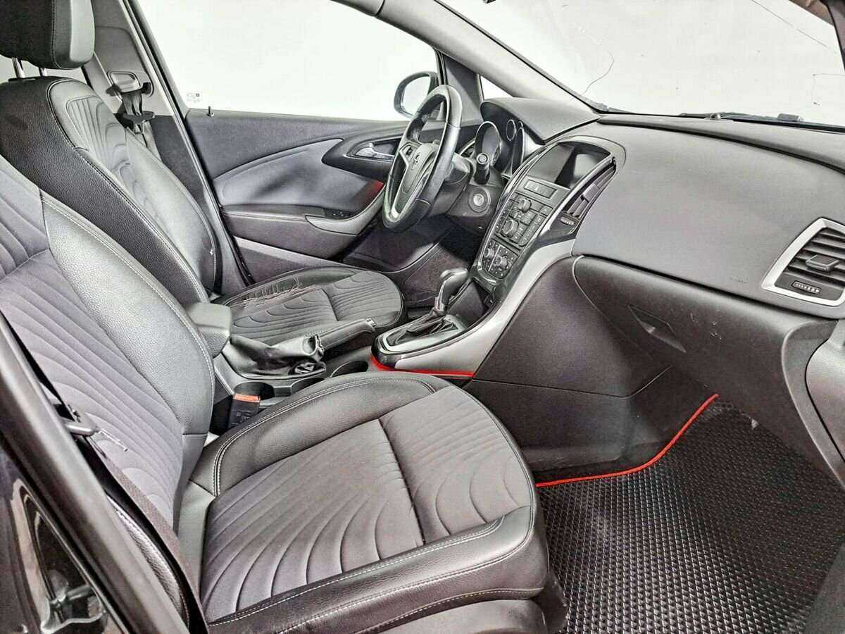 Б/У Опель Астра 2014 года. Фото: #8