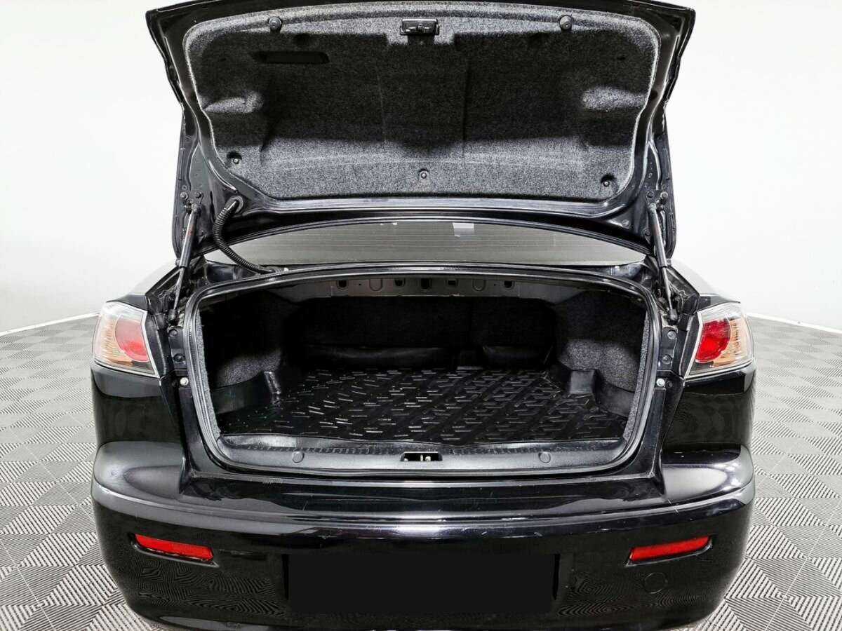 Б/У Митсубиши Лансер 2012 года. Фото: #8