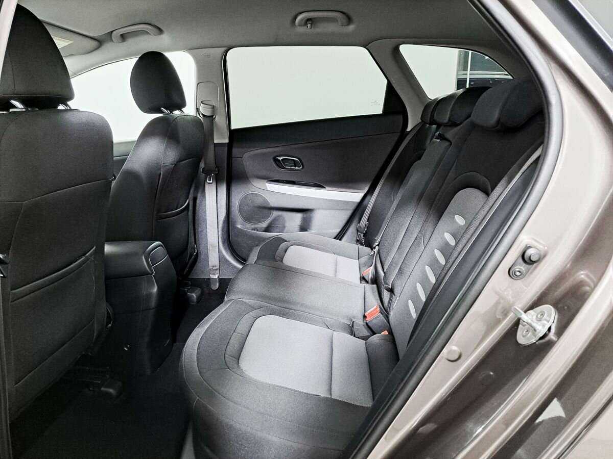 Б/У Киа Сид 2015 года. Фото: #9