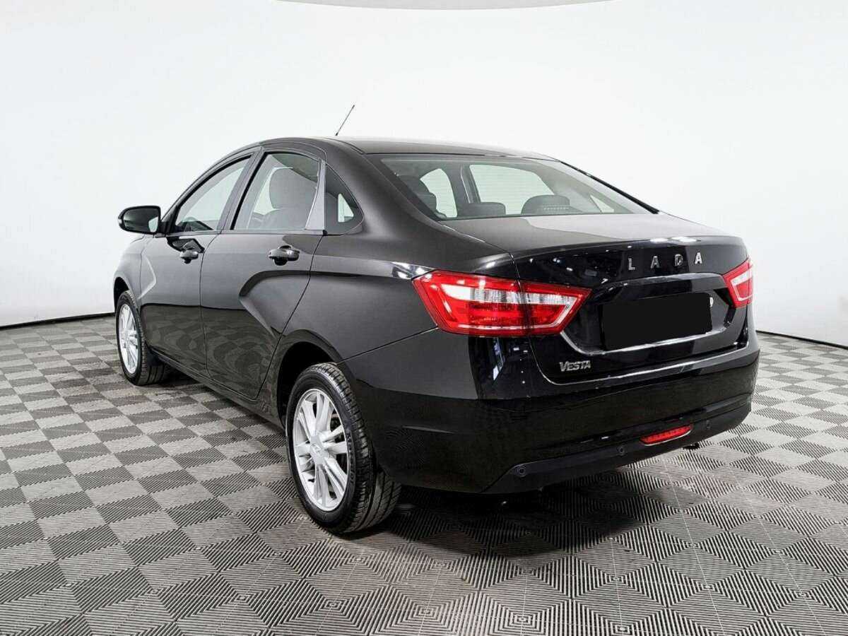Б/У Лада (ВАЗ) Веста 2017 года. Фото: #4