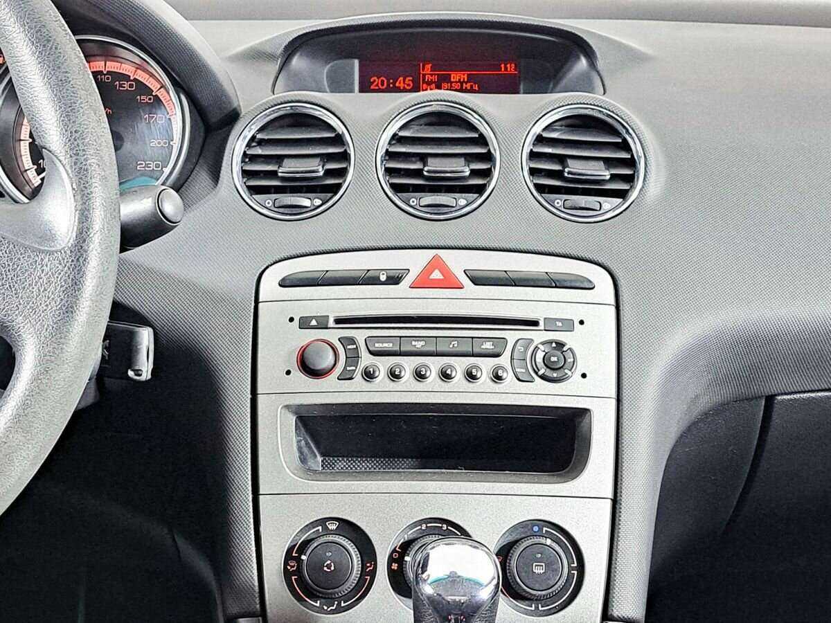 Б/У Пежо 408 2013 года. Фото: #10