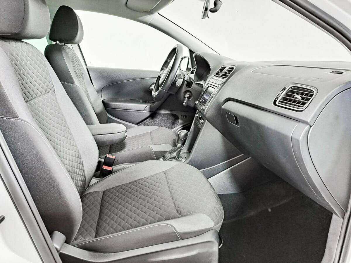 Б/У Фольксваген Поло 2018 года. Фото: #6