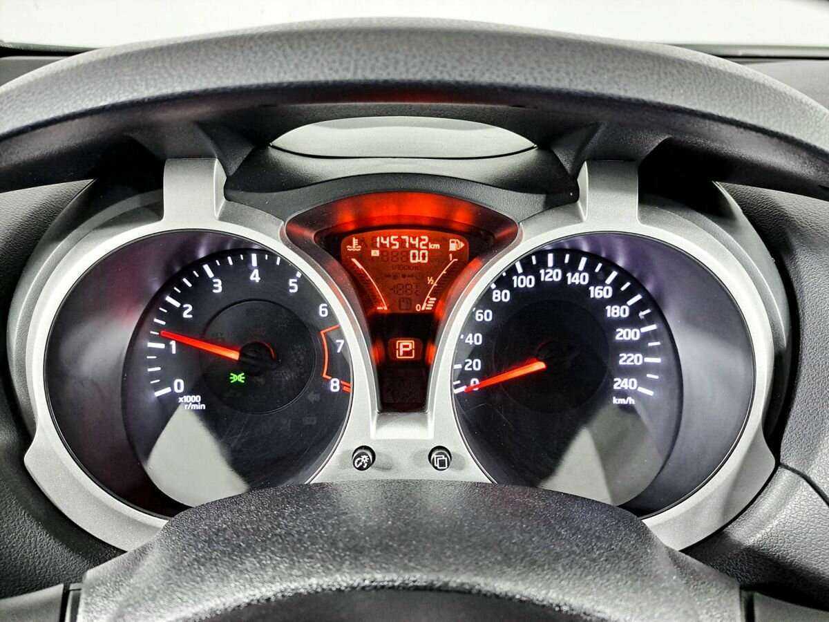 Б/У Ниссан Жук 2013 года. Фото: #10