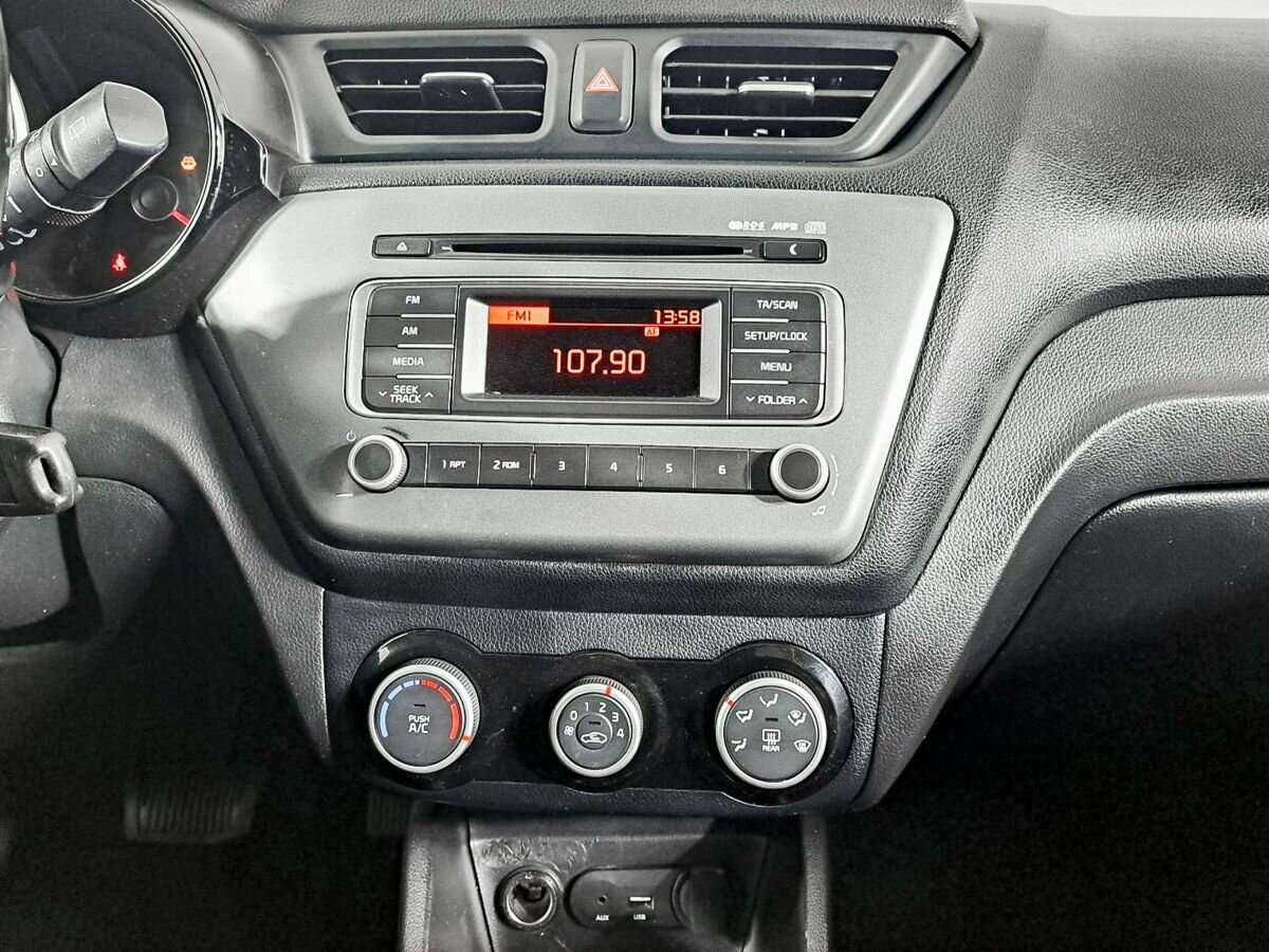 Б/У Киа Рио 2015 года. Фото: #11