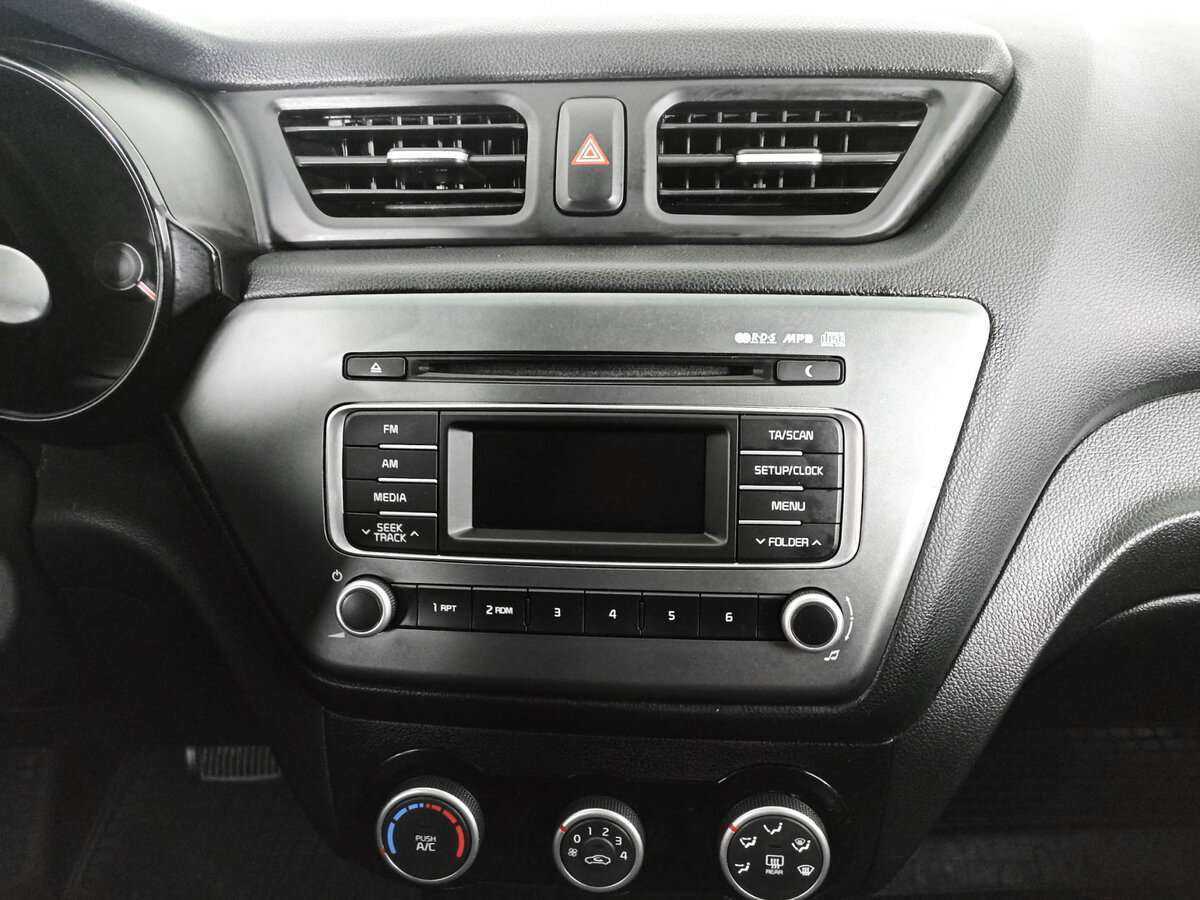 Б/У Киа Рио 2015 года. Фото: #12