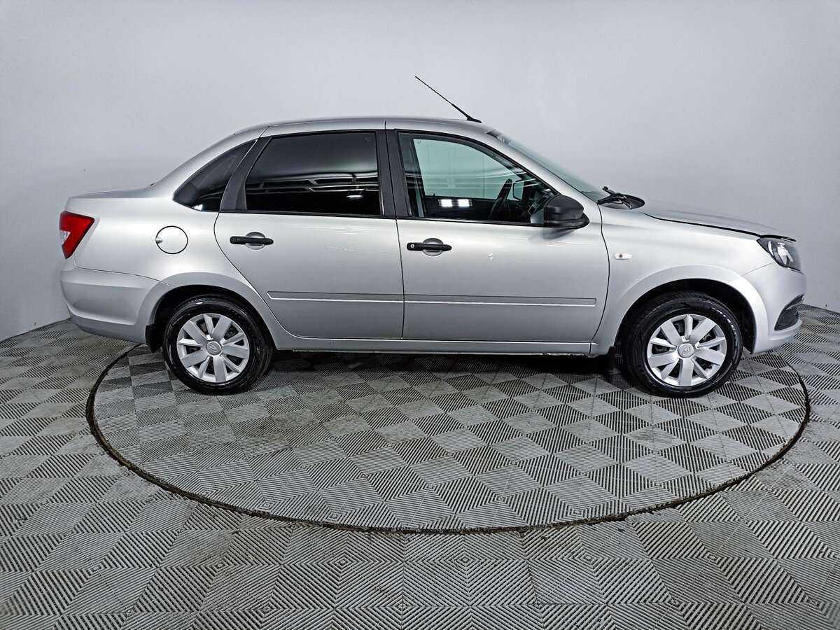 Б/У Лада (ВАЗ) Гранта 2018 года. Фото: #3