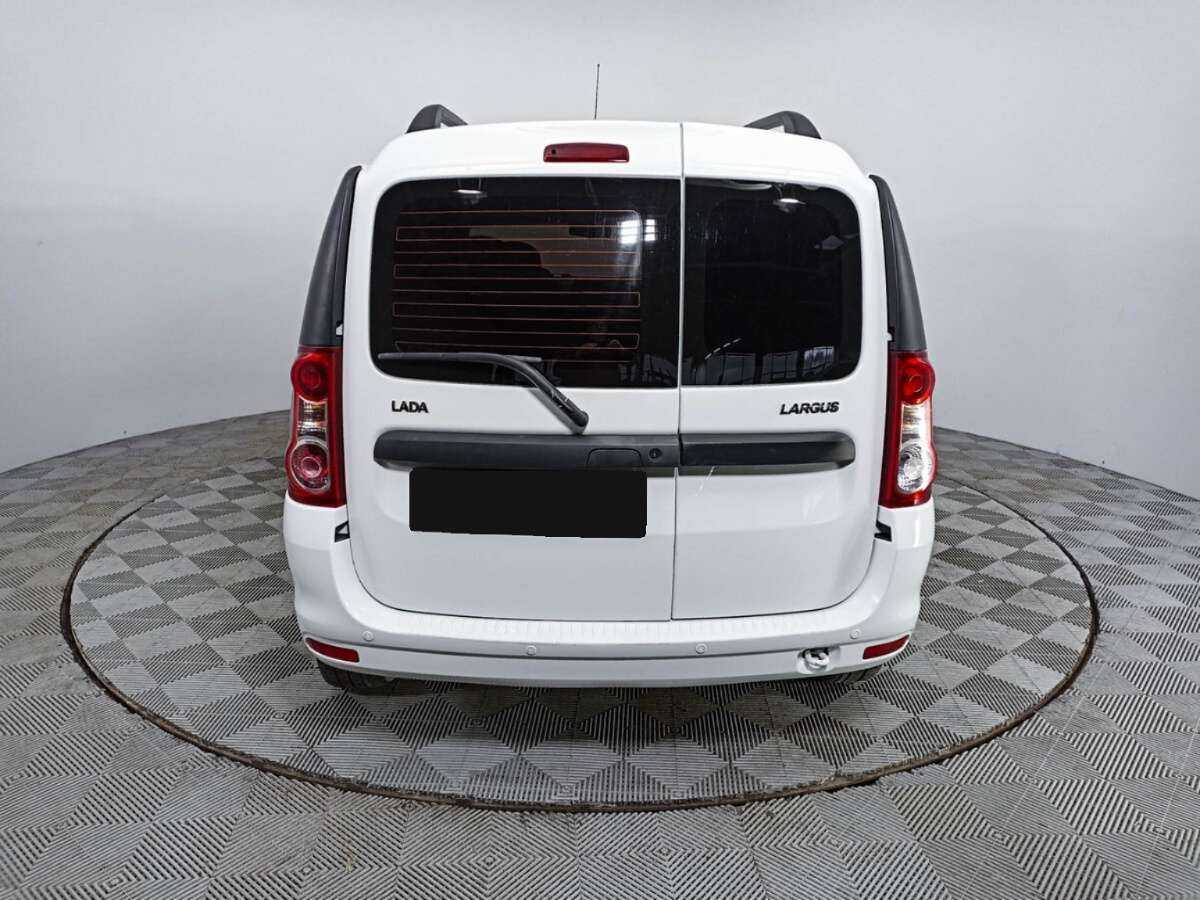 Б/У Лада (ВАЗ) Ларгус 2017 года. Фото: #5