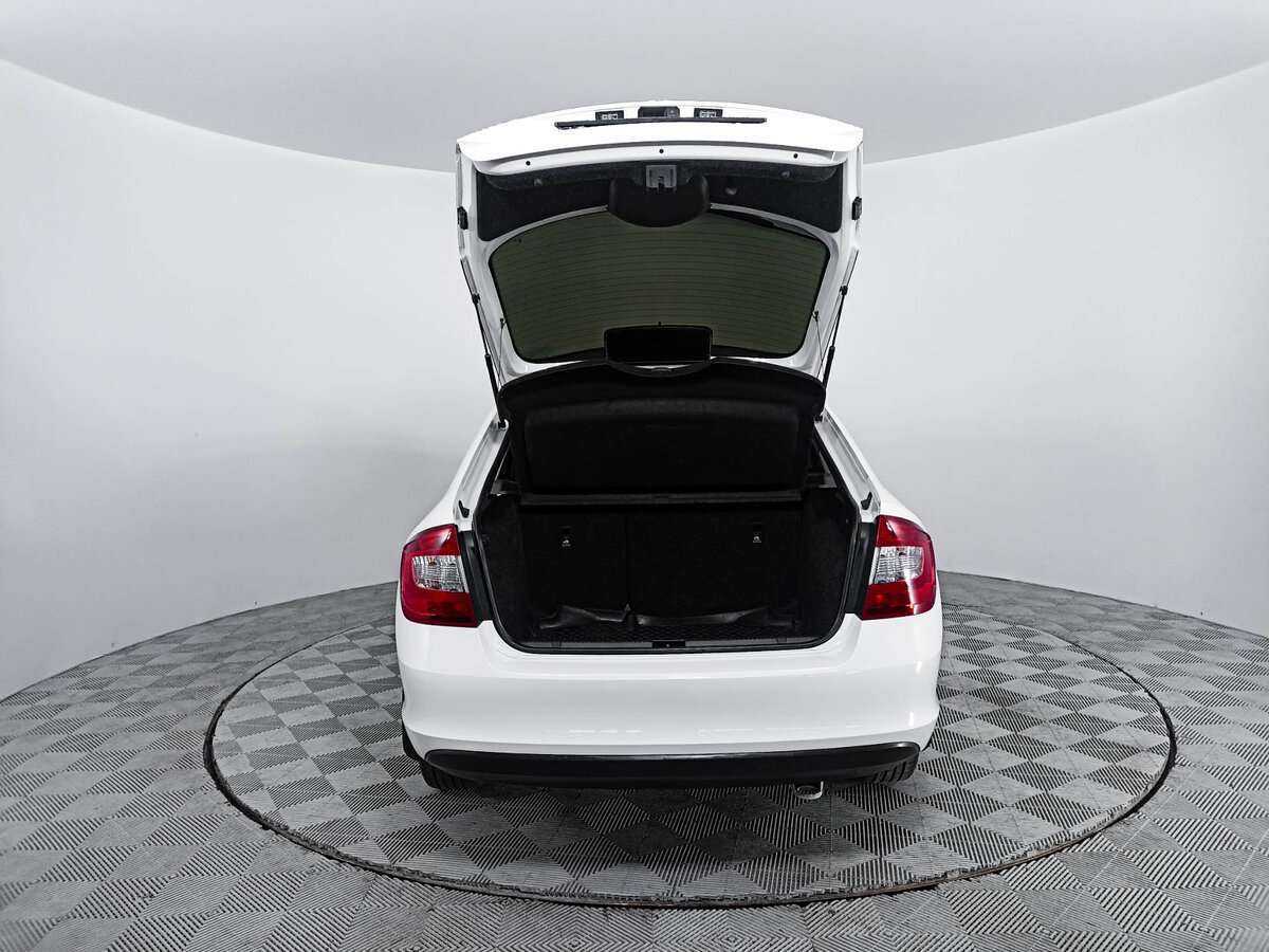 Б/У Шкода Рапид 2017 года. Фото: #9