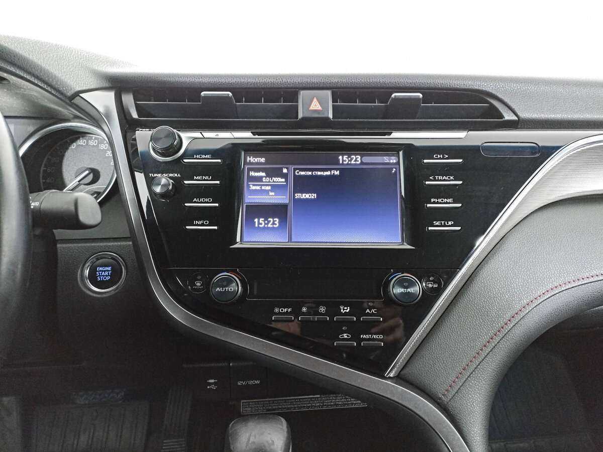 Toyota Camry 2020 года с пробегом. Фото: #11