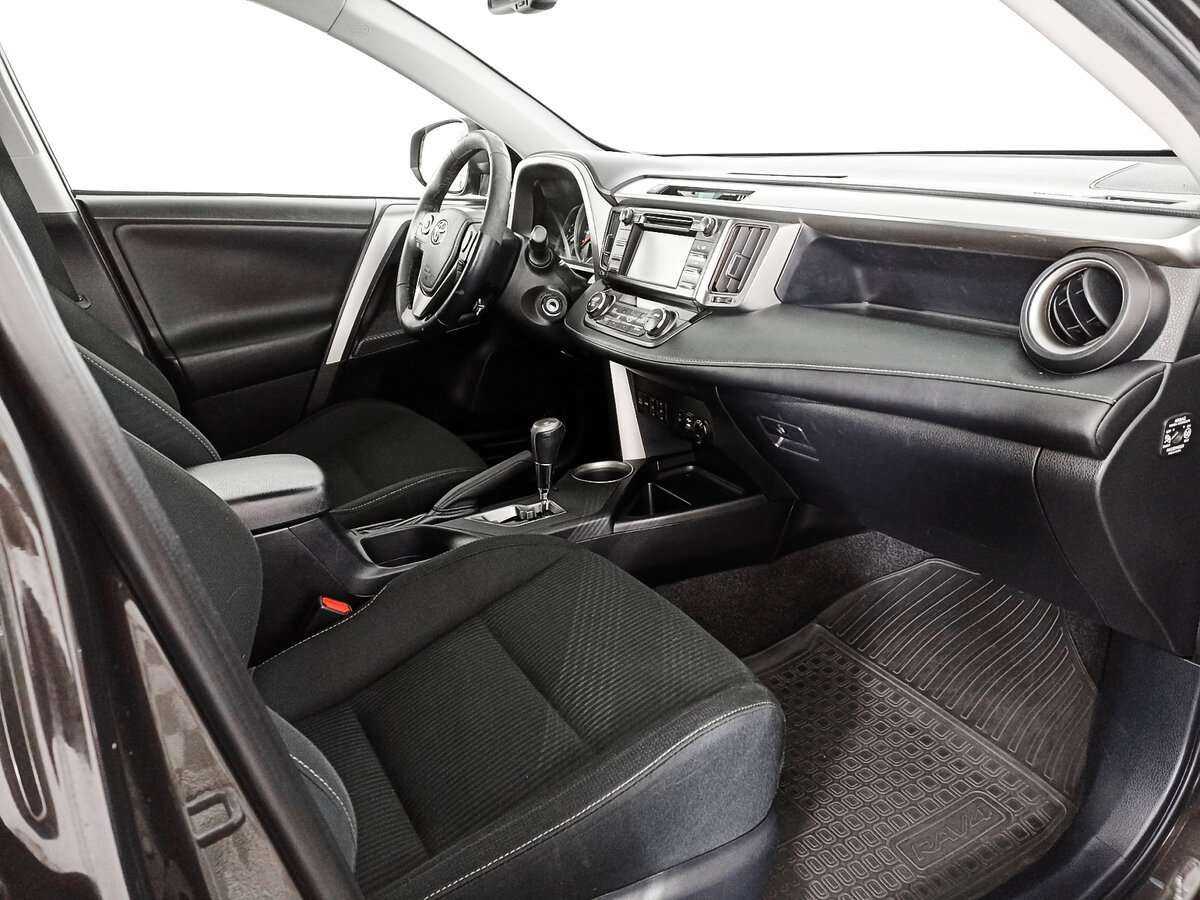 Б/У Тойота Рав4 2014 года. Фото: #8