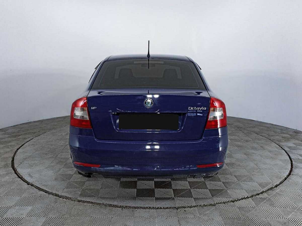 Б/У Шкода Октавия 2012 года. Фото: #4