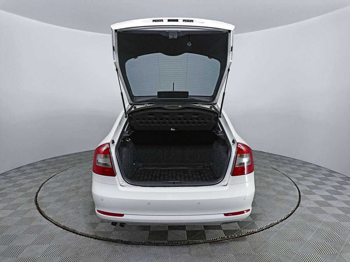 Б/У Шкода Октавия 2012 года. Фото: #9