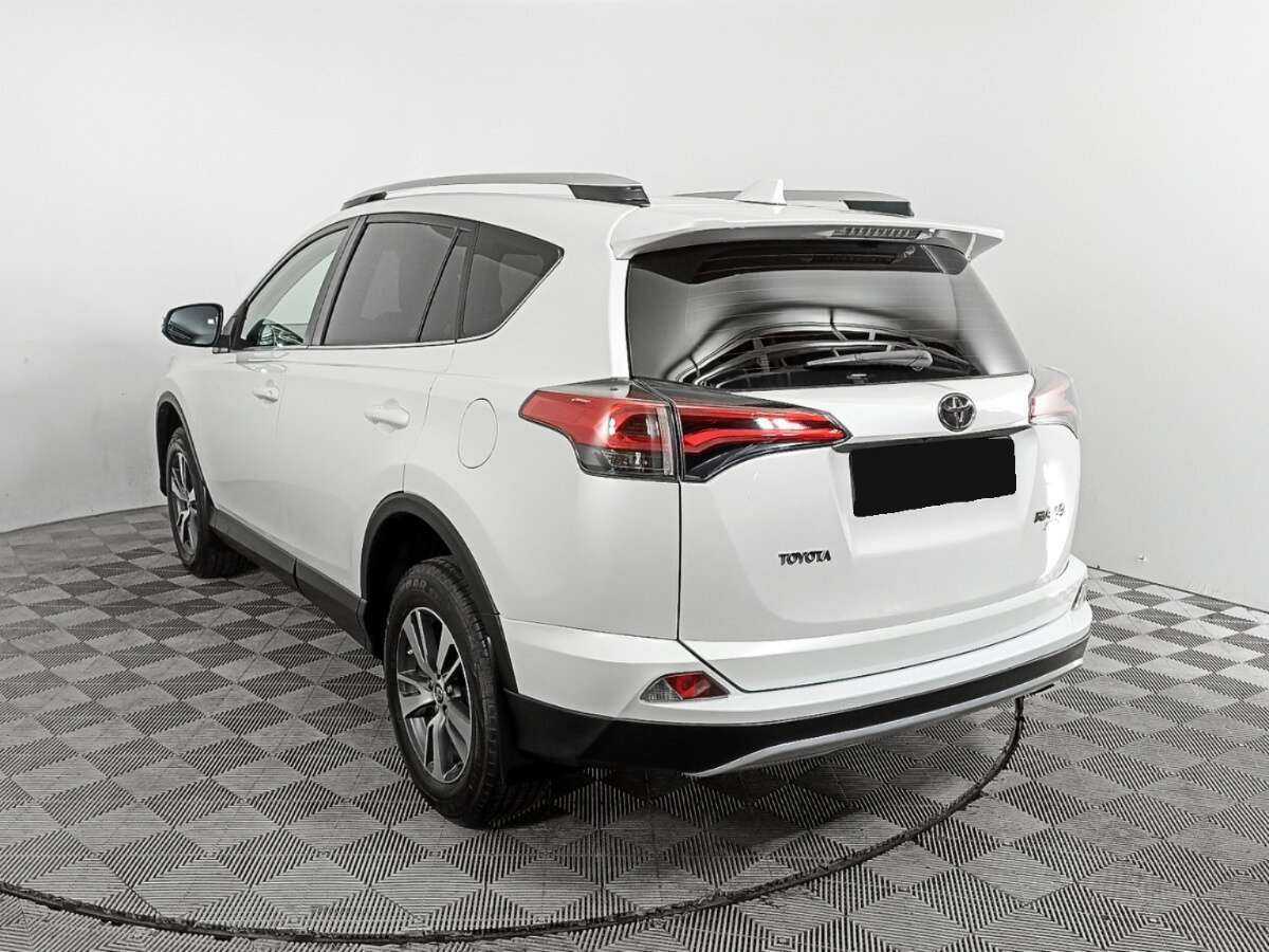 Toyota RAV4 2019 года с пробегом. Фото: #6