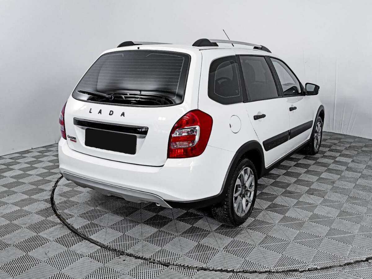 Б/У Лада (ВАЗ) Гранта 2023 года. Фото: #4