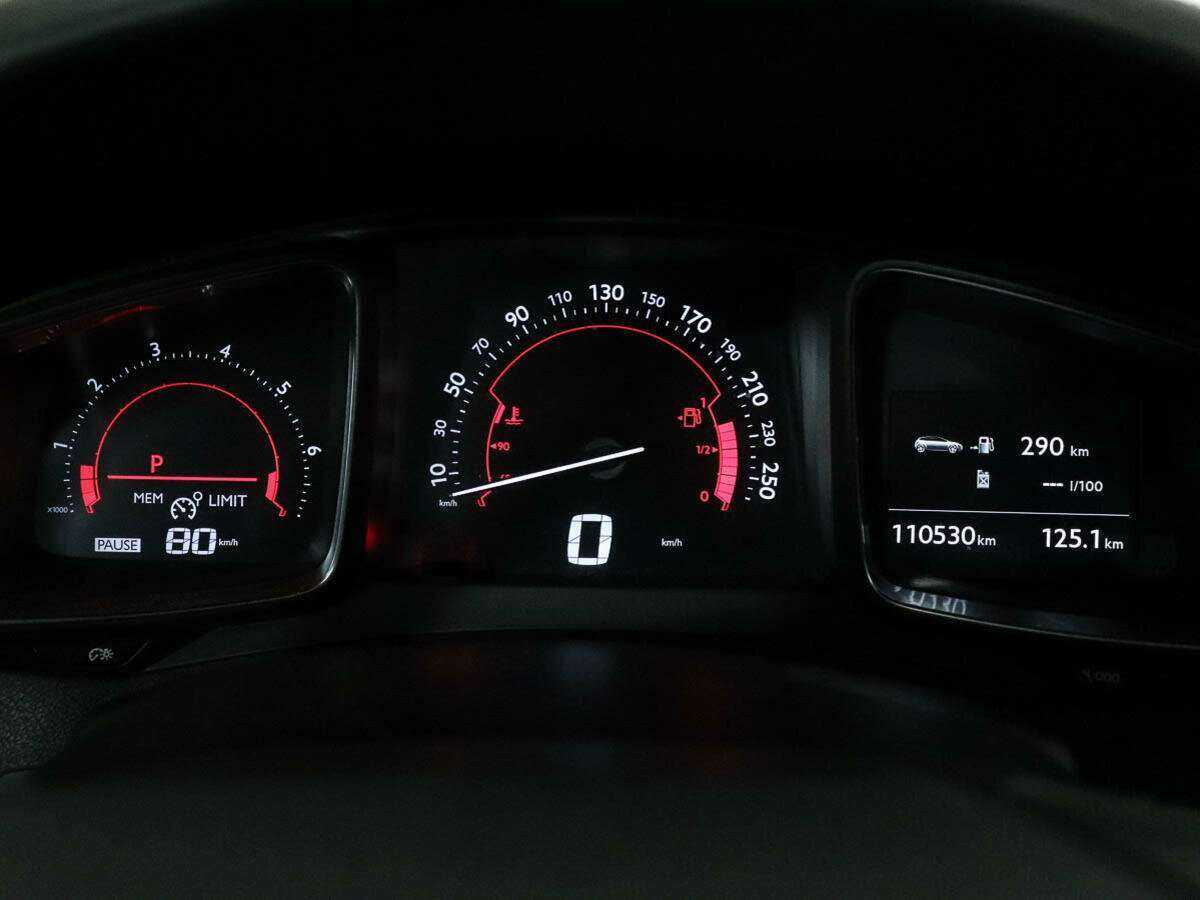 Б/У Ситроен ДС5 2013 года. Фото: #8