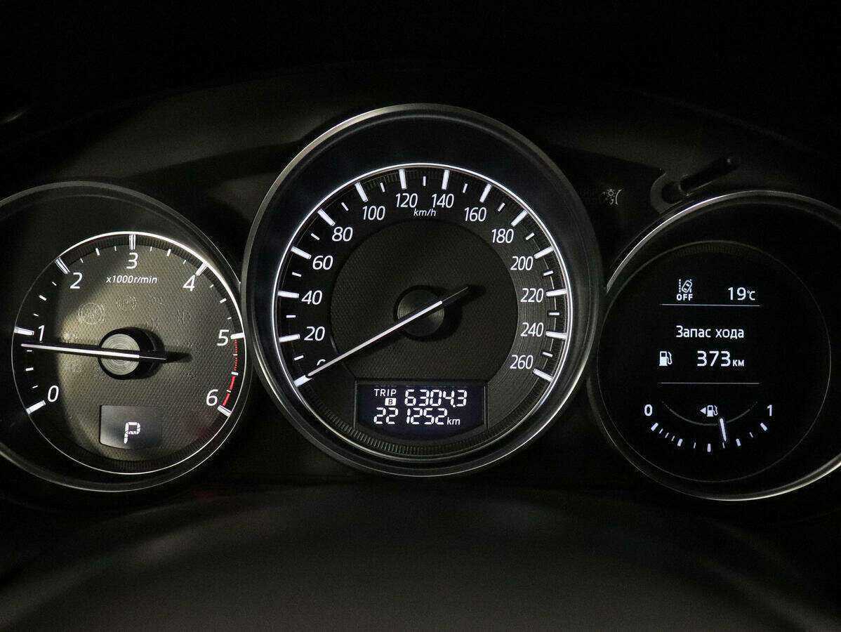 Б/У Мазда Ц-Икс-5 2015 года. Фото: #9