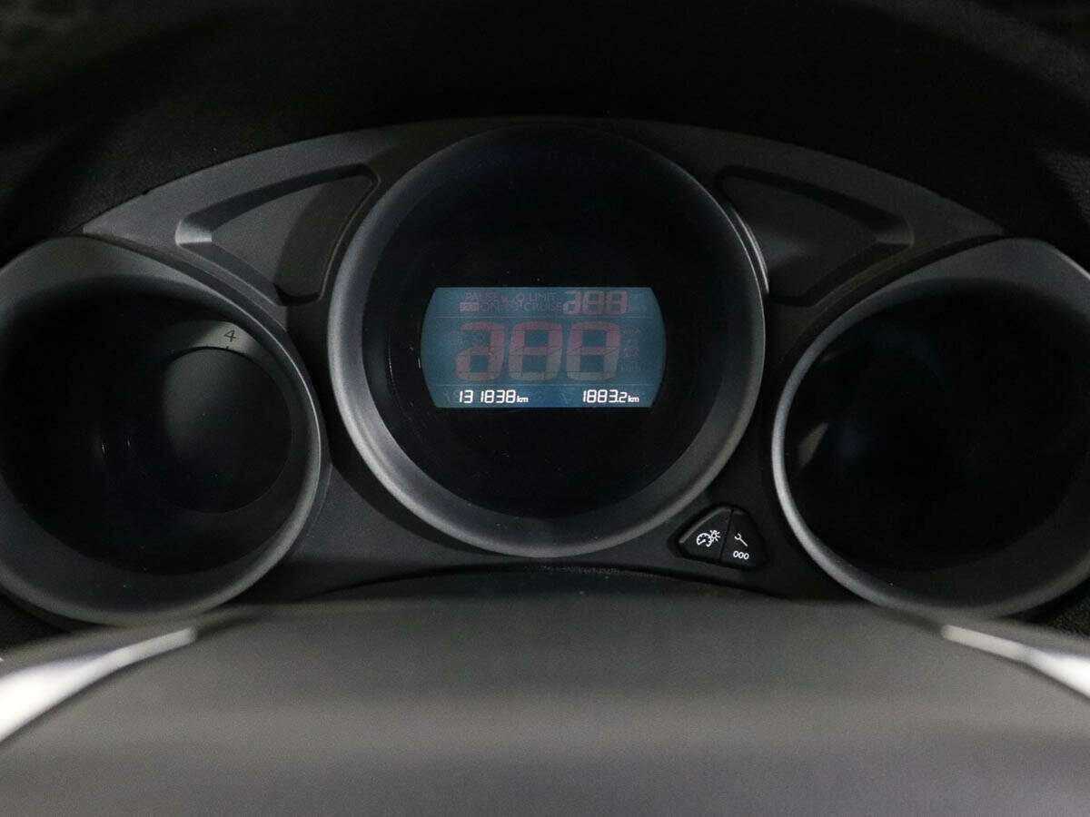 Б/У Ситроен Ц4 2015 года. Фото: #9