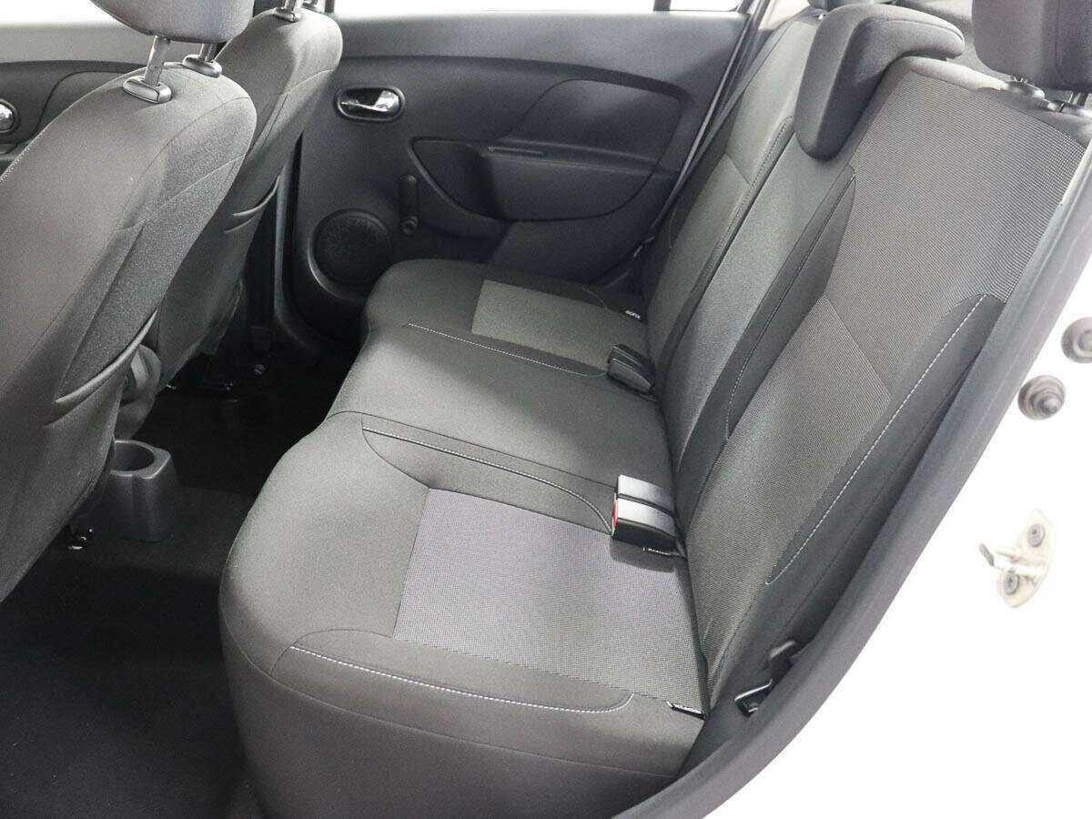 Б/У Рено Логан 2020 года. Фото: #8