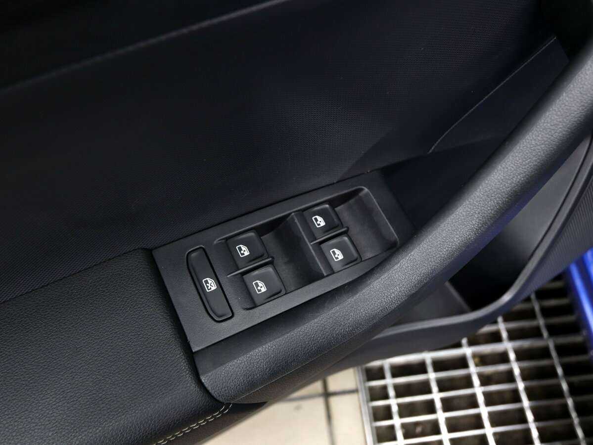 Skoda Rapid 2018 года с пробегом. Фото: #6