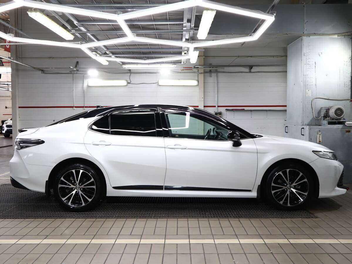 Toyota Camry 2020 года с пробегом. Фото: #10
