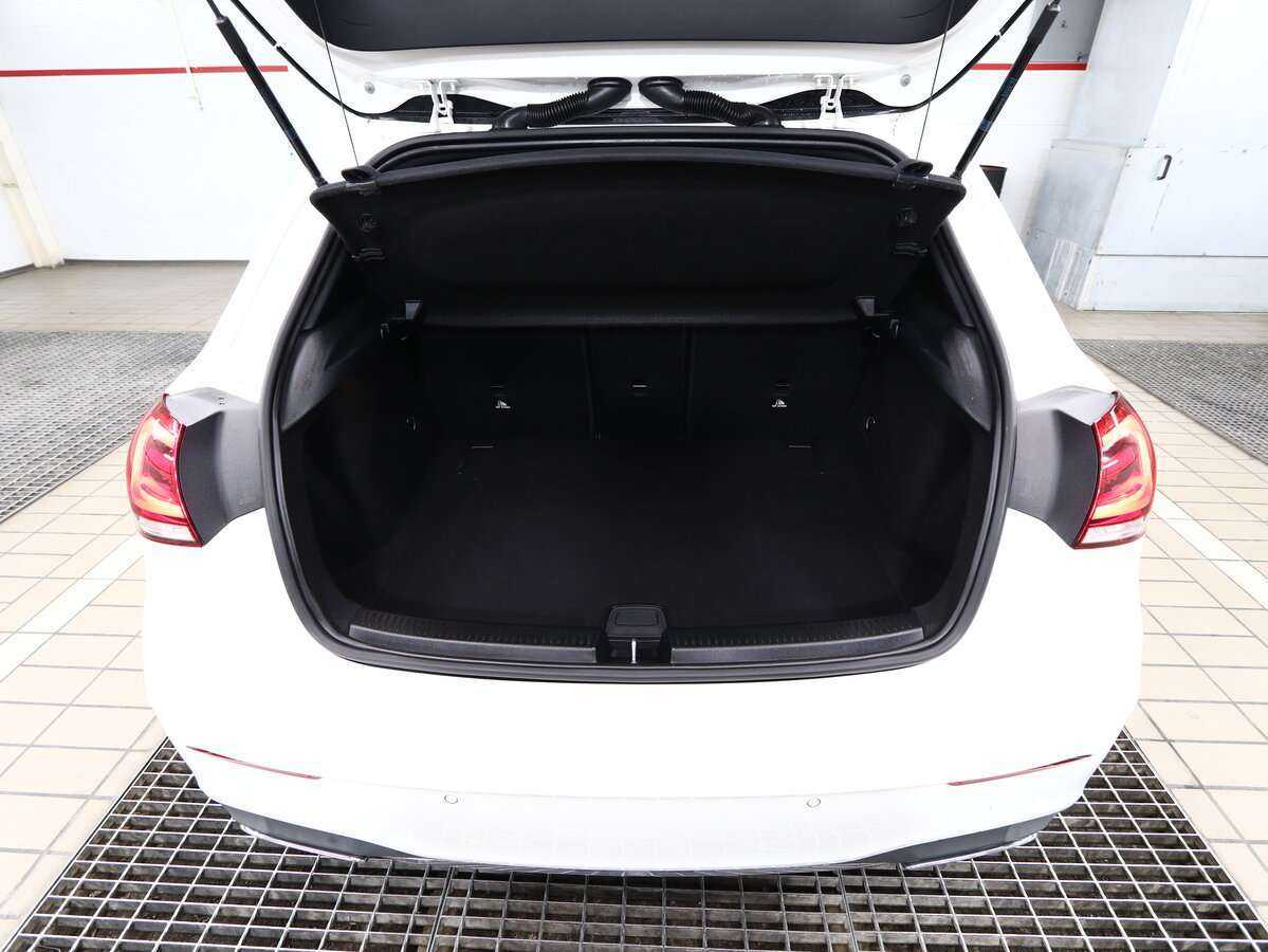 Mercedes-Benz A-Класс 2019 года с пробегом. Фото: #4