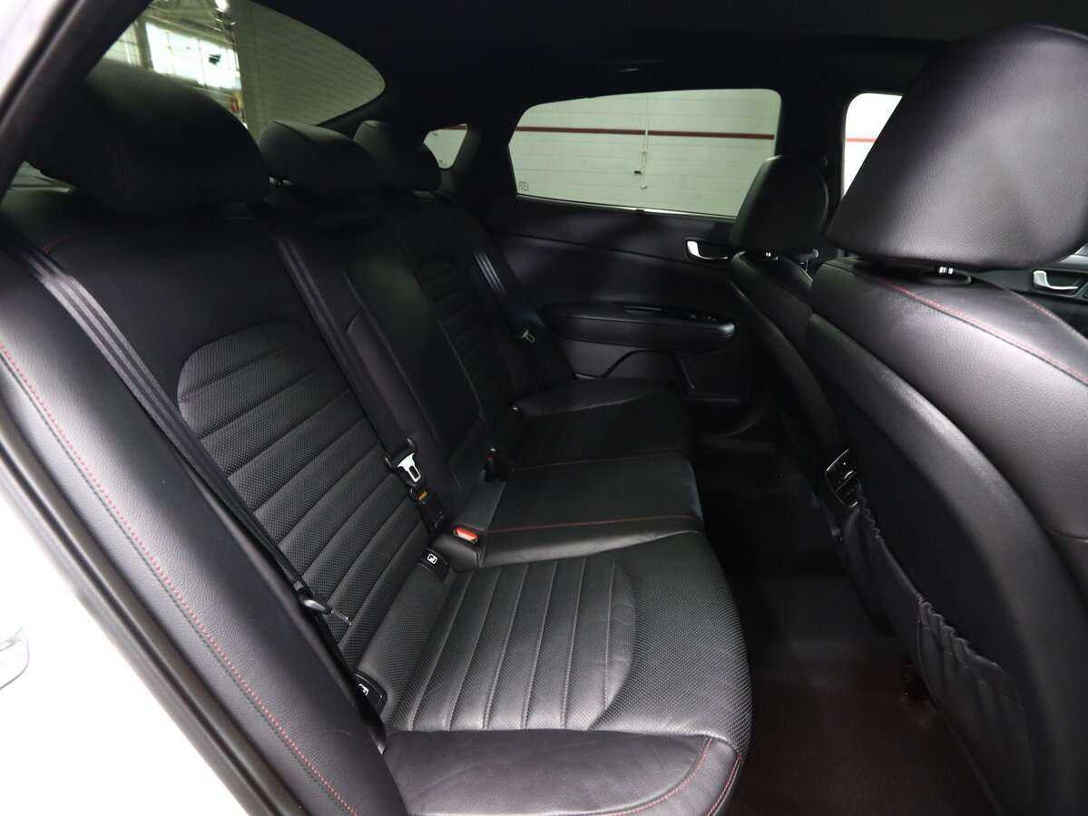 Kia Optima 2018 года с пробегом. Фото: #20