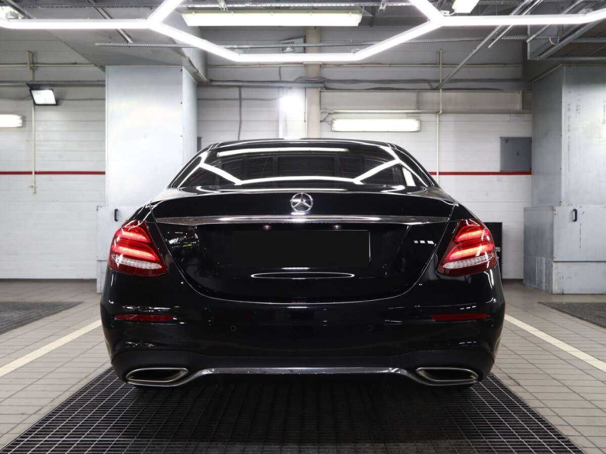 Mercedes-Benz E-Класс 2018 года с пробегом. Фото: #4