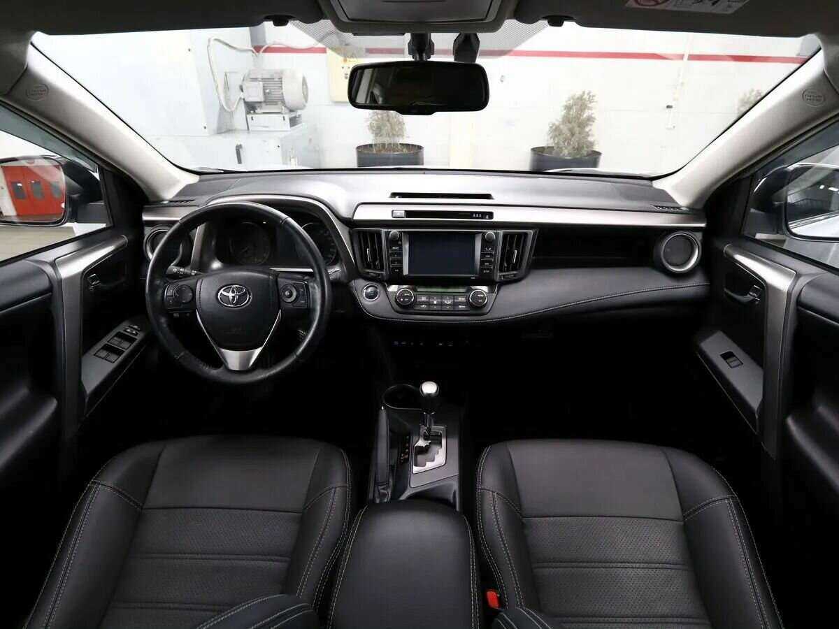 Toyota RAV4 2019 года с пробегом. Фото: #8