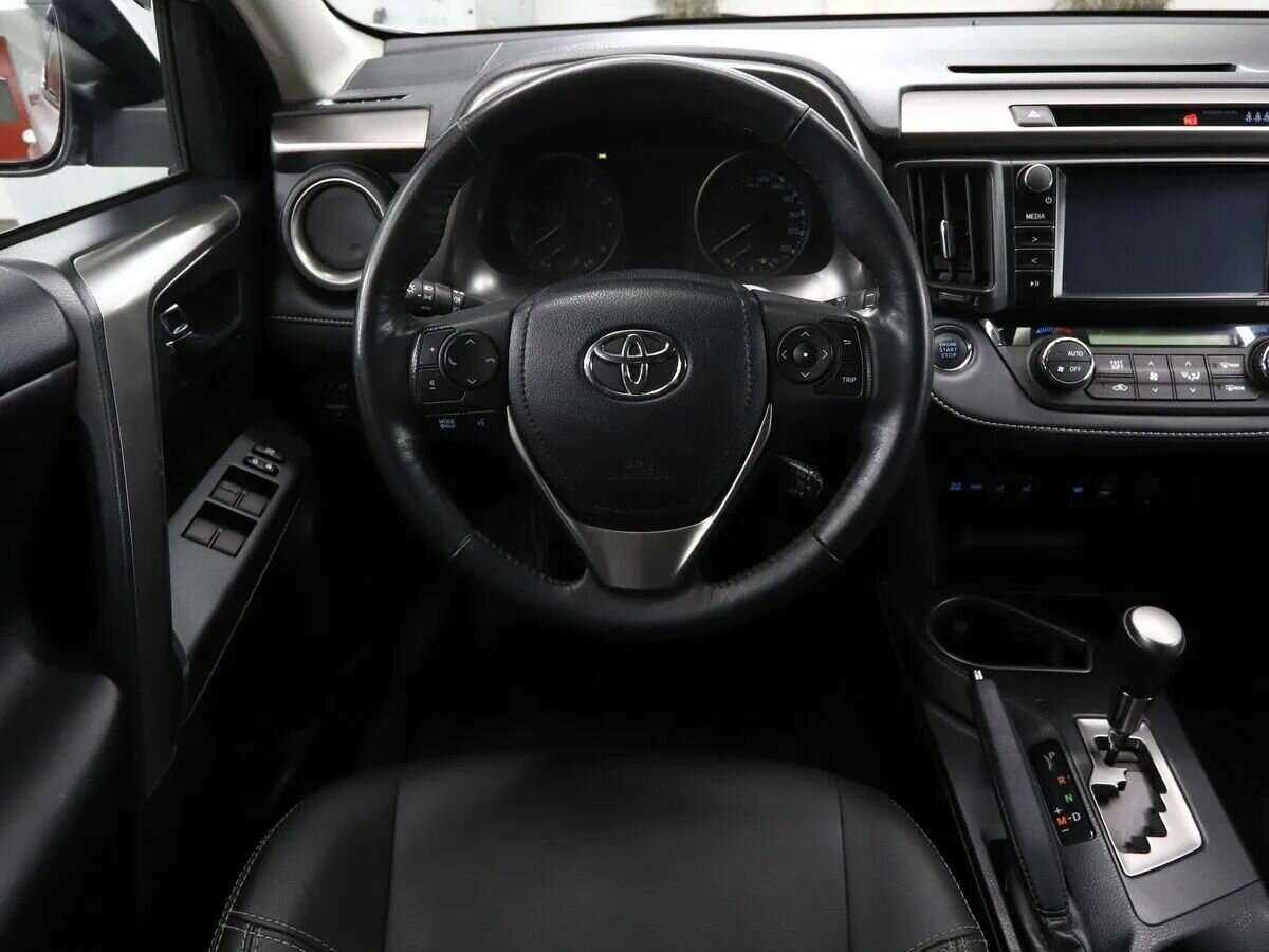 Toyota RAV4 2019 года с пробегом. Фото: #10