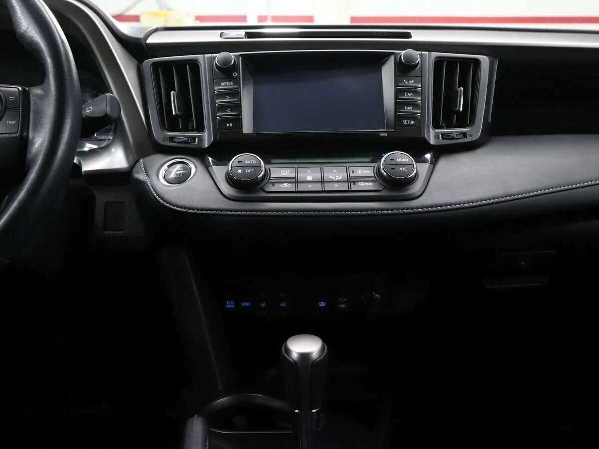 Toyota RAV4 2019 года с пробегом. Фото: #15